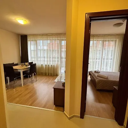 Cozy One Bedroom In Near Gondola With Wi Fi 아파트